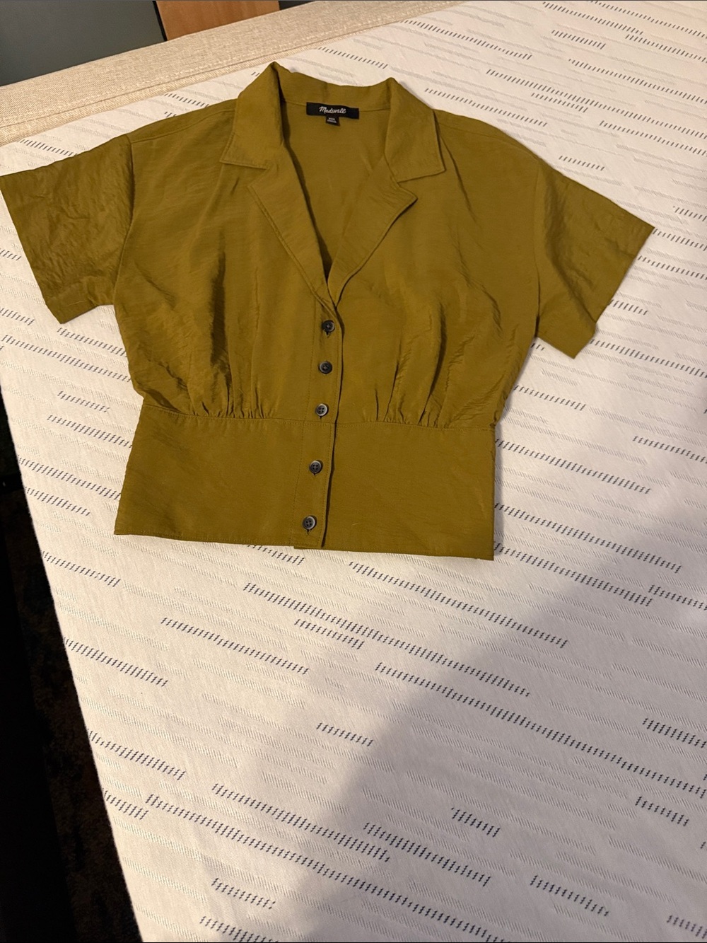 Madewell Olive Green Short Sleeve Button-Front Waistband Top